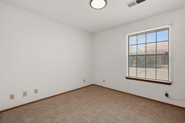 7708 Pinewood Drive NW, Albuquerque, NM 87120