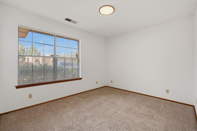 7708 Pinewood Drive NW, Albuquerque, NM 87120