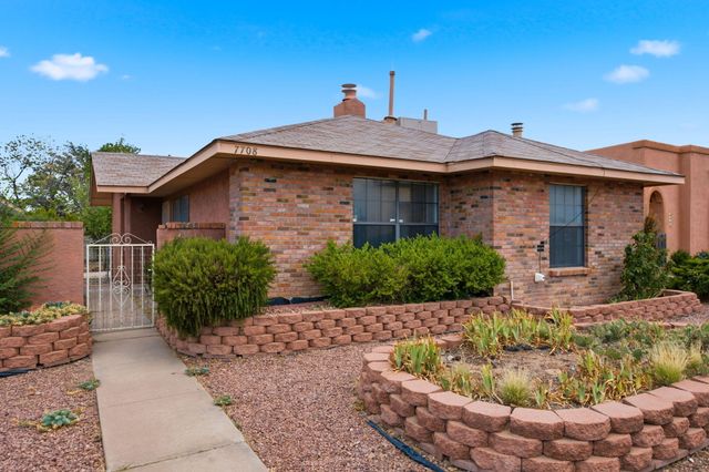7708 Pinewood Drive NW, Albuquerque, NM 87120