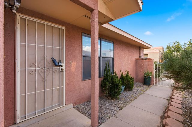 7708 Pinewood Drive NW, Albuquerque, NM 87120