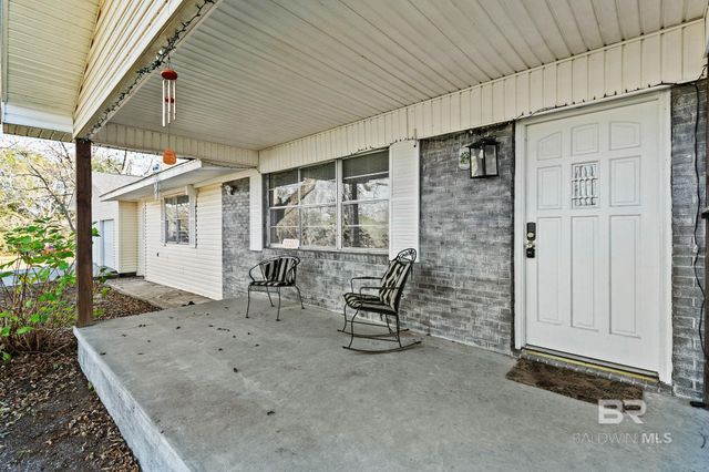 21267 Loop Road, Andalusia, AL 36421