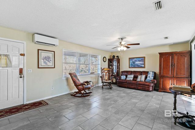 21267 Loop Road, Andalusia, AL 36421