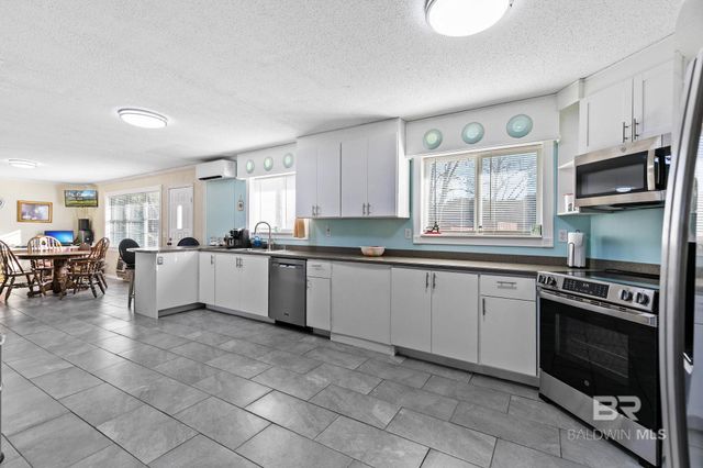 21267 Loop Road, Andalusia, AL 36421