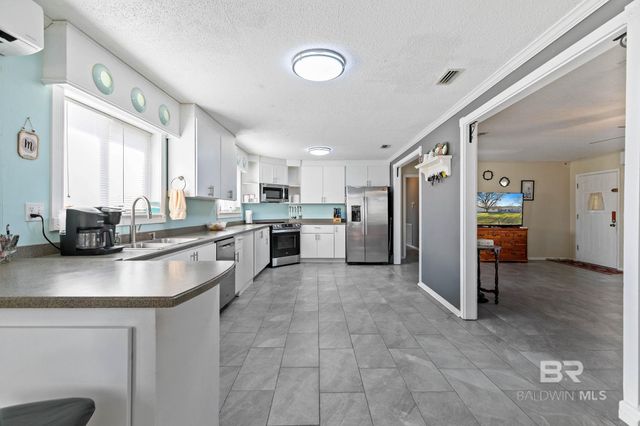 21267 Loop Road, Andalusia, AL 36421