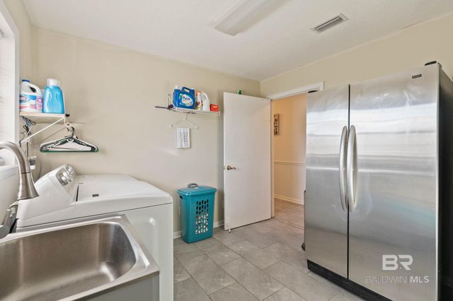 21267 Loop Road, Andalusia, AL 36421