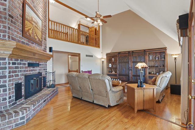 10047 SW 101st St, Auburn, KS 66402