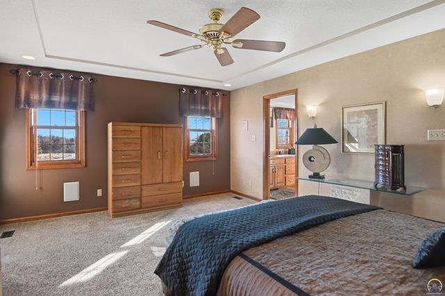 10047 SW 101st St, Auburn, KS 66402