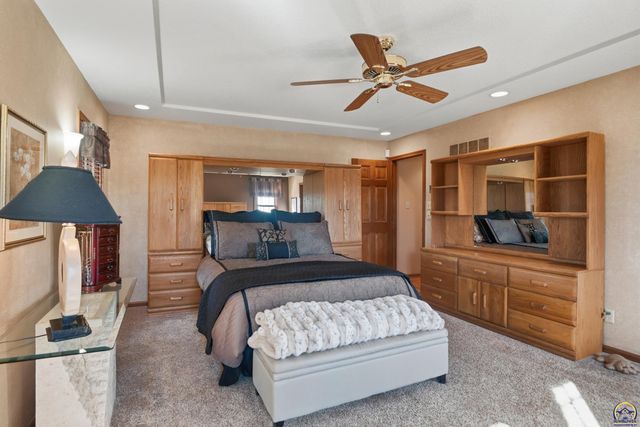 10047 SW 101st St, Auburn, KS 66402