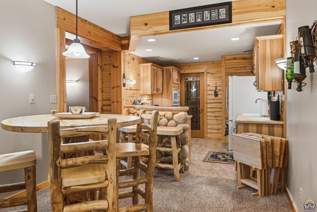 10047 SW 101st St, Auburn, KS 66402