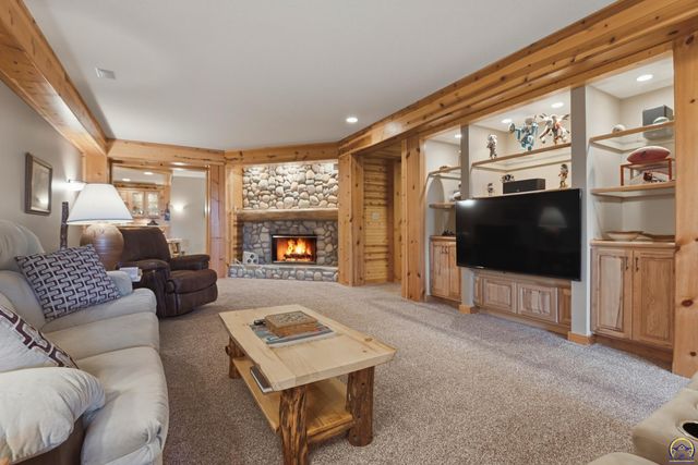 10047 SW 101st St, Auburn, KS 66402