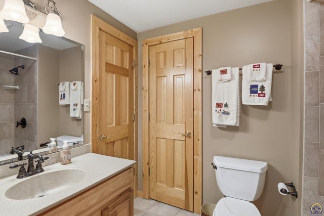 10047 SW 101st St, Auburn, KS 66402