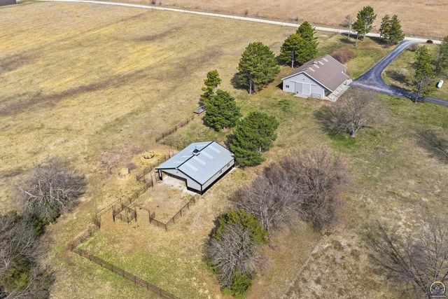 10047 SW 101st St, Auburn, KS 66402
