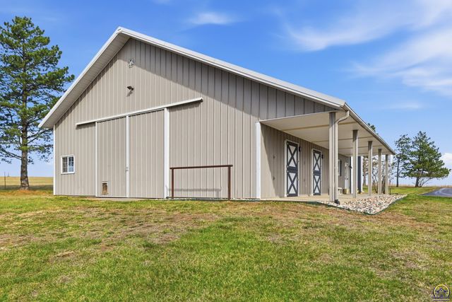 10047 SW 101st St, Auburn, KS 66402