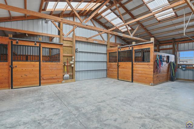 10047 SW 101st St, Auburn, KS 66402