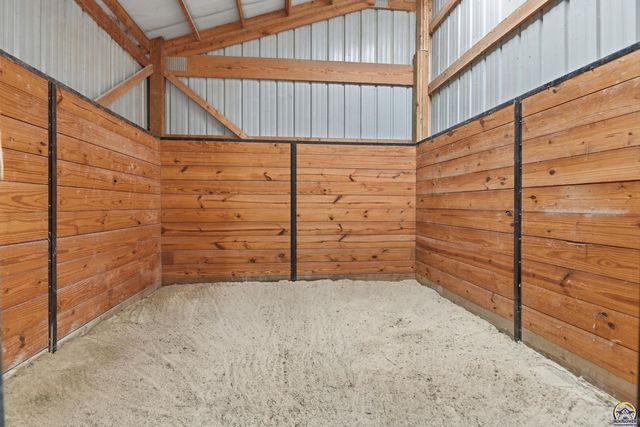 10047 SW 101st St, Auburn, KS 66402