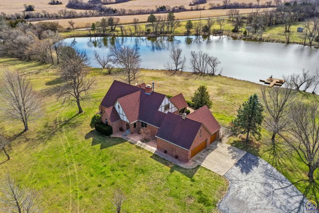 10047 SW 101st St, Auburn, KS 66402