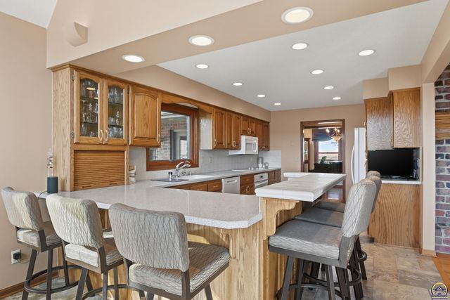 10047 SW 101st St, Auburn, KS 66402