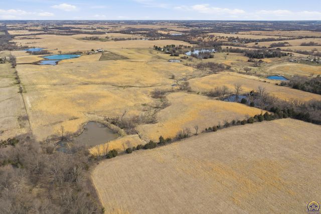10047 SW 101st St, Auburn, KS 66402