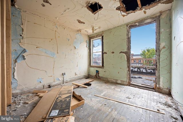 2906 VIOLET AVE, Baltimore, MD 21215