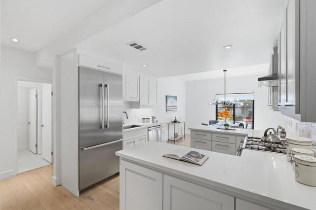 1326 Hoover Street 5, Menlo Park, CA 94025