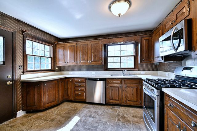 2147 N 78th Avenue, Elmwood Park, IL 60707