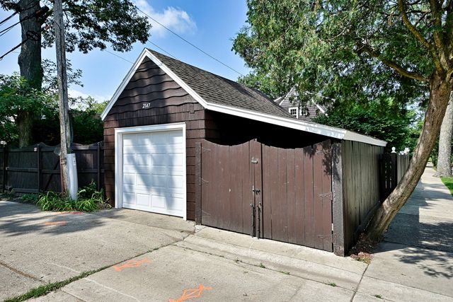 2147 N 78th Avenue, Elmwood Park, IL 60707