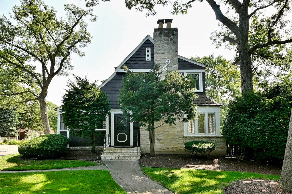 2147 N 78th Avenue, Elmwood Park, IL 60707