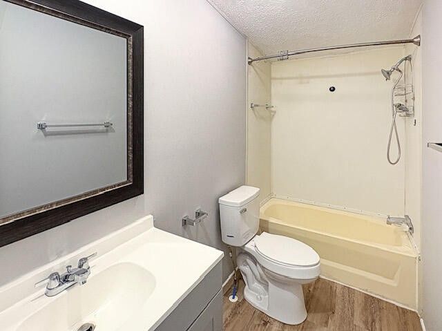 20101 Tamarack Drive, Howard City, MI 49329