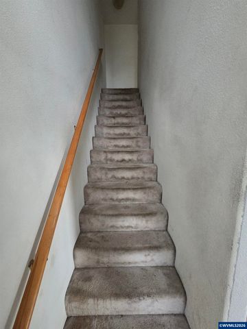 9607 SE Center Ct, Portland, OR 97266