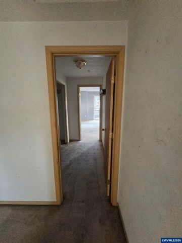 9607 SE Center Ct, Portland, OR 97266