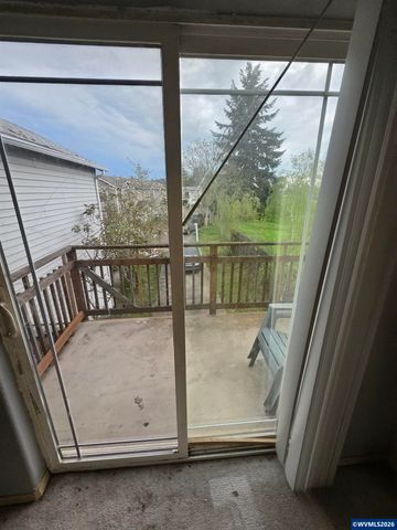 9607 SE Center Ct, Portland, OR 97266