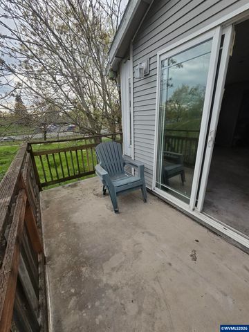 9607 SE Center Ct, Portland, OR 97266