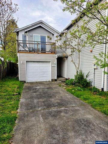 9607 SE Center Ct, Portland, OR 97266