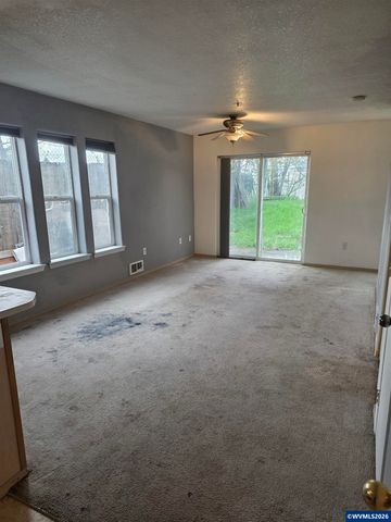 9607 SE Center Ct, Portland, OR 97266