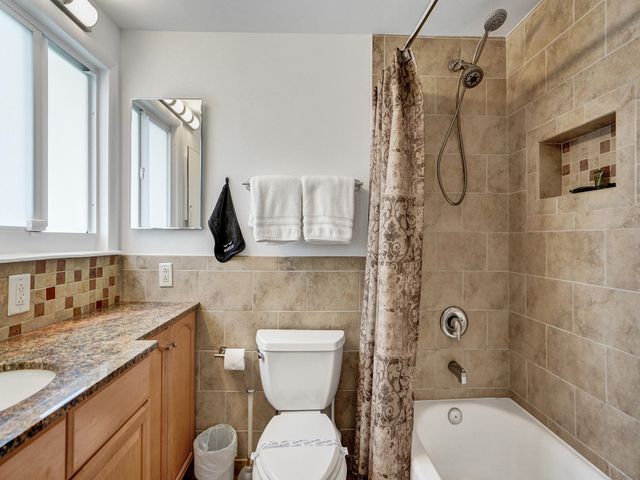 125 NE 21ST Court, Wilton Manors, FL 33305