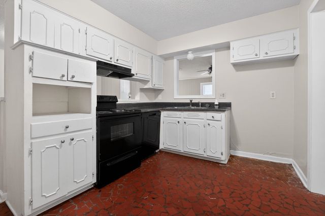 3519 NAYLOR DR, Memphis, TN 38128