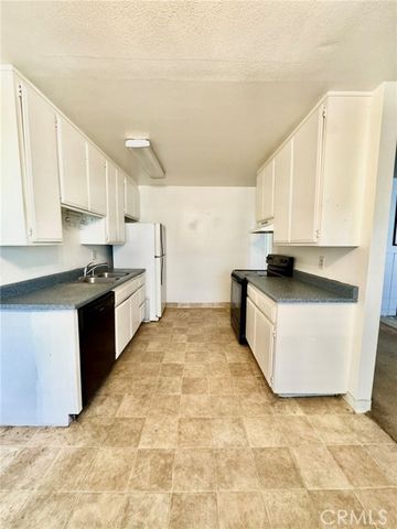 23635 Golden Springs B8, Diamond Bar, CA 91765