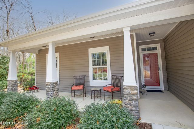 161 Devonshire Avenue W, West End, NC 27376