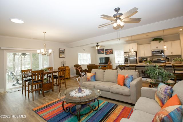 161 Devonshire Avenue W, West End, NC 27376