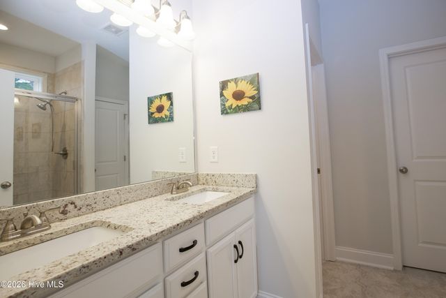 161 Devonshire Avenue W, West End, NC 27376