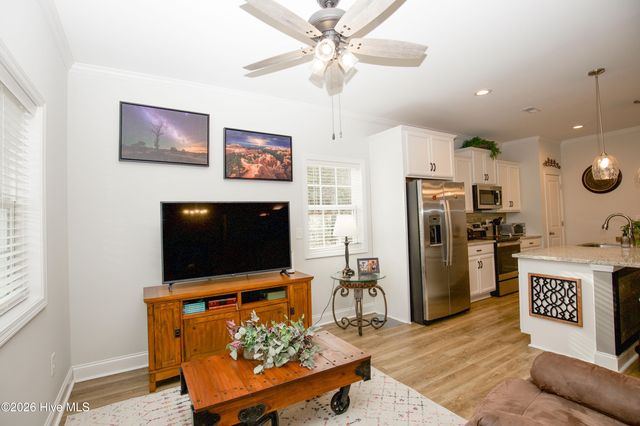 161 Devonshire Avenue W, West End, NC 27376