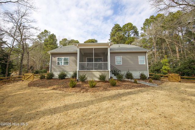 161 Devonshire Avenue W, West End, NC 27376