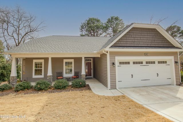 161 Devonshire Avenue W, West End, NC 27376