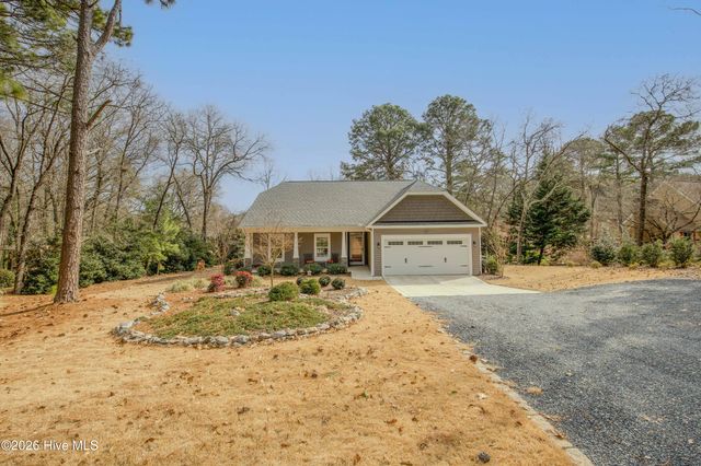 161 Devonshire Avenue W, West End, NC 27376