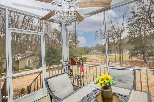 161 Devonshire Avenue W, West End, NC 27376