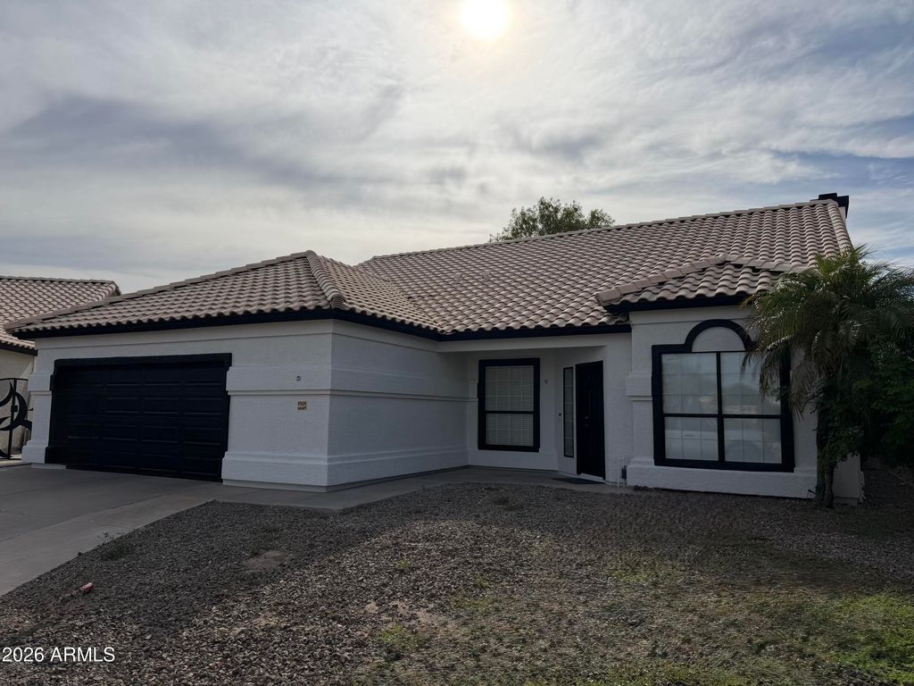 18614 N 35TH Place, Phoenix, AZ 85050 — photo 2