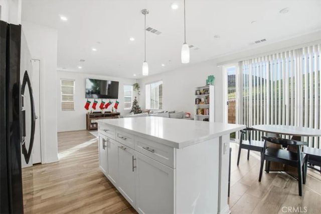 556 Enzo Street, Lake Elsinore, CA 92530