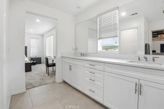 556 Enzo Street, Lake Elsinore, CA 92530