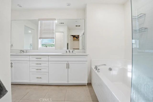 556 Enzo Street, Lake Elsinore, CA 92530