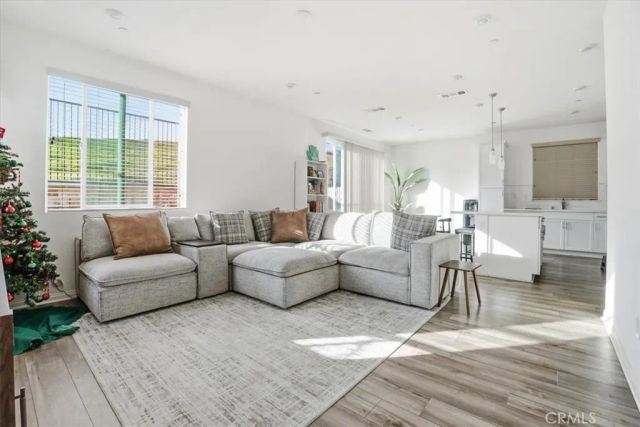 556 Enzo Street, Lake Elsinore, CA 92530